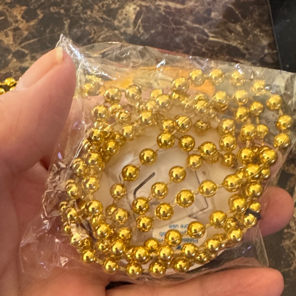 Nashville Hockey Predators Gold and Yellow Team Logo Light Up Beaded Necklaces - Picture 5 of 7